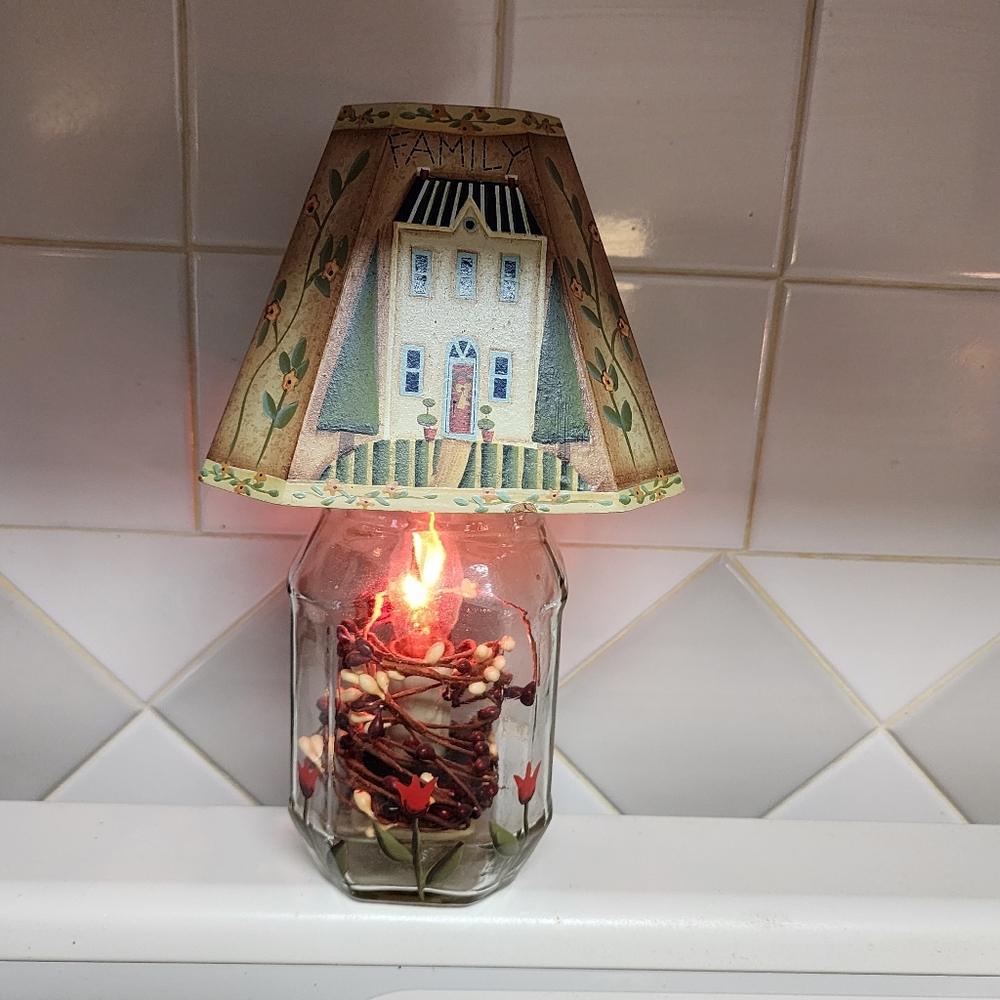 Rustic Susan Winget Accent Lamp with Cream and Brown Design